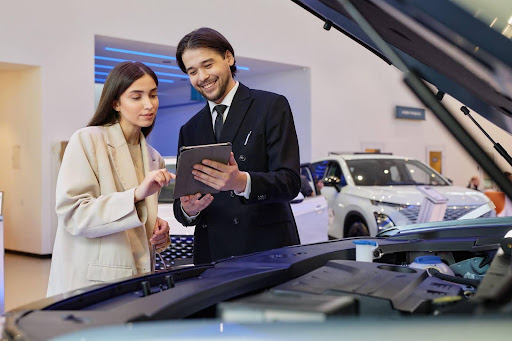 A sua estratégia de venda automotiva conecta interações digitais em conversões reais?