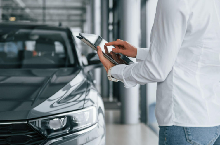 Além do showroom: venda mais no setor automotivo com estratégias digitais baseadas em dados